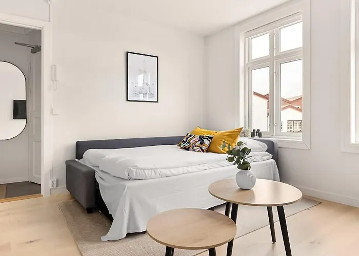 Dinbnb I Views & Street Parking In Sandviken ברגן