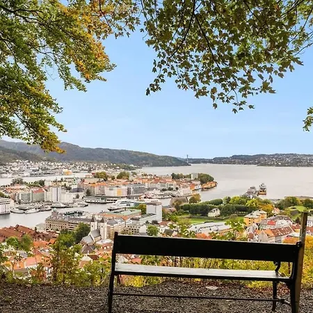 Dinbnb I Views & Street Parking In Sandviken Apartament Bergen